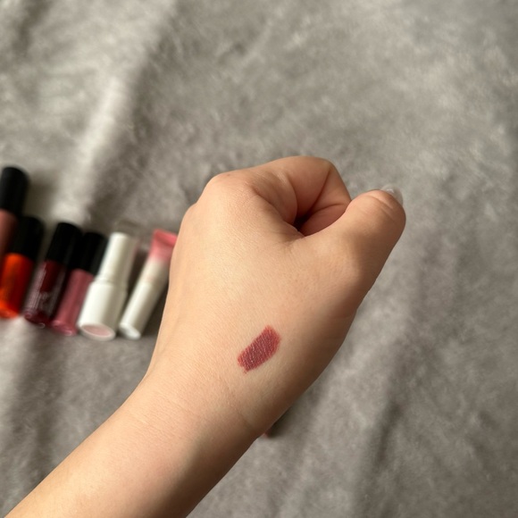 9 lipsticks/ NYX Liquid Suede cream/ Sephora Plump Lip Gloss/ L’Oréal, Clarins - Picture 9 of 14